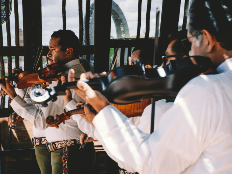 mariachi quinceanera