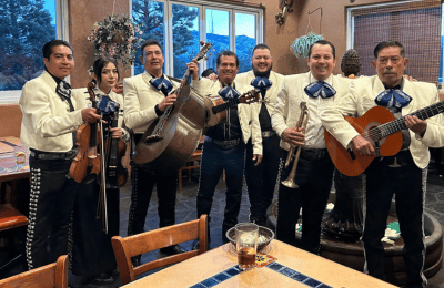 mariachi cazadores de nevada reno